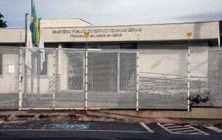 Ministério Público de Itabira é acusado de omissão e rebate vereador