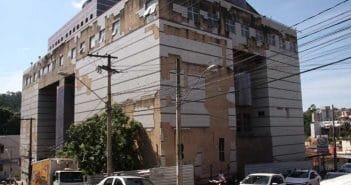 Câmara facilita venda de mausoléu para faculdade com o fim dos honorários advocatícios, Refis e a lei que regulariza imóveis não conformes