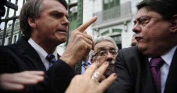 Bolsonaro diz que irá colocar na cadeia ou mandar para o exílio todos aqueles que o negam