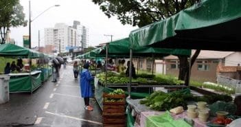 Feira livre do produtor sem venda de bebidas alcoólicas perde freguesia e feirantes reclamam