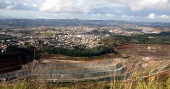Denes Lott lança livro em Itabira e defende que se discuta desde já o fechamento de suas minas