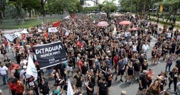 Um domingo na ditadura