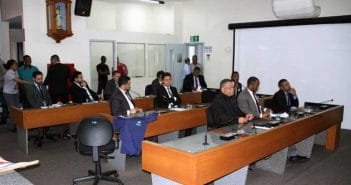 Após protesto de vigilantes, e em nome da “segurança”, Noronha restringe número de pessoas no plenário da Câmara