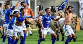 Ao deixar de lado o ataque, Cruzeiro perde para o Atlético. Mas segue em frente pela Copa do Brasil