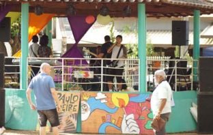Política, arte e entretenimento marcaram o festival 4ª Arte Especial na praça José Máximo Resende, no bairro Campestre