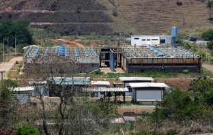 Saae diz que Itabira já trata 91% do esgoto domiciliar urbano. Vereadores contestam esse índice, embora reconheçam avanços