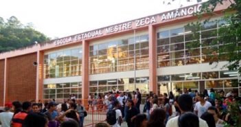 Segunda maior escola pública de Itabira, a EEMZA faz 70 anos e é homenageada na Câmara Municipal