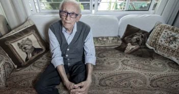 “Está vendo aquela fumaça? É sua família”: o relato do brasileiro que sobreviveu a Auschwitz. “Minha família saía pela chaminé”