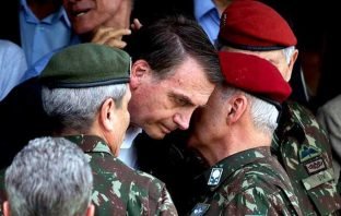 A um passo do golpe, Bolsonaro conspira contra a democracia no país