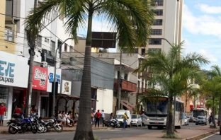 Mesmo com o aumento de casos confirmados em Itabira, secretária não vê necessidade de voltar a fechar o comércio
