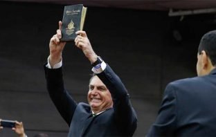 Moral religiosa é mais forte no Brasil do que em países com renda parecida