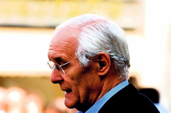 Baptista Bastos ou o senhor 100 Vila de Utopia