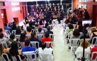 Neste sábado tem concerto de Natal no teatro do Colégio Nossa Senhora das Dores