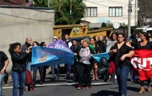 Zema quer que professores voltem às aulas, mas categoria resiste e mobiliza em defesa da vida com dignidade