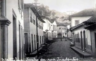 Imagens da terra, Itabira e romance