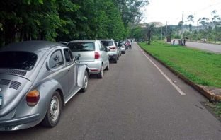 Sem estoque de vacinas, campanha de imunização por drive-thru é provisoriamente suspensa em Itabira