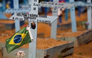 Terceira onda de covid-19 deve acelerar mortes nas próximas semanas, alertam especialistas