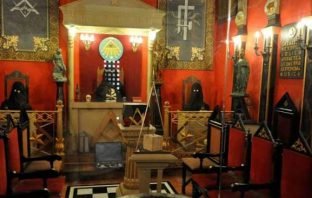 Histórias incríveis do Opus Dei e da Maçonaria em Portugal