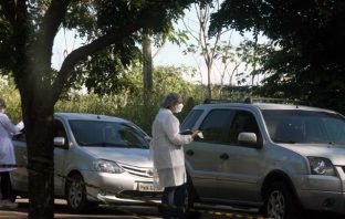 Ao vacinar em Itabira, seja solidário: leve alimentos não perecíveis para a campanha de arrecadação para quem tem fome